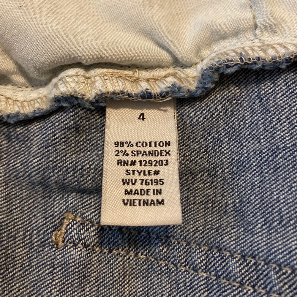 Refuge Ripped Blue Jeans - Picture 3 of 7